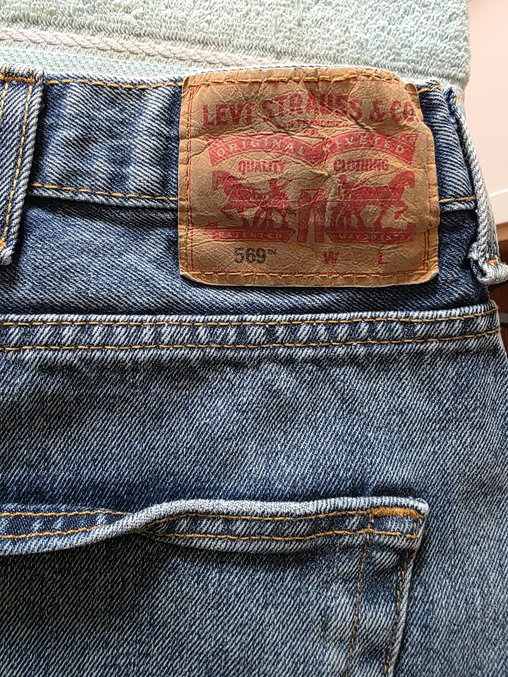Levi's 569 Men's Relaxed Straight Jean Shorts in Blue